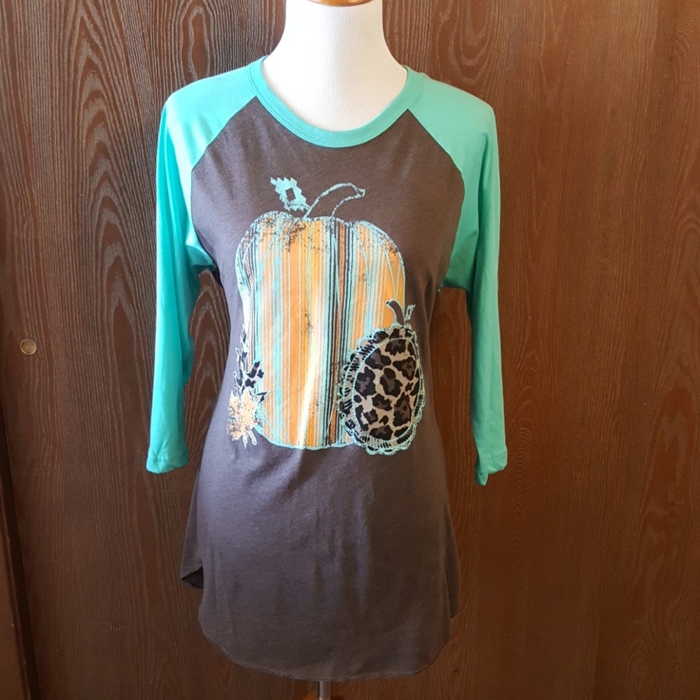 Crazy Train Leopard Pumpkin Baseball Tee NWT SZE L